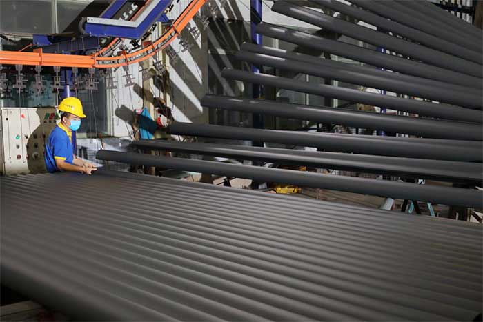 鋁型材定制開模鋁型材噴涂車間